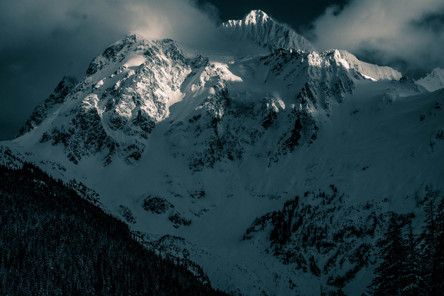 MOUNT SHUKSAN 12X18 METAL PRINT